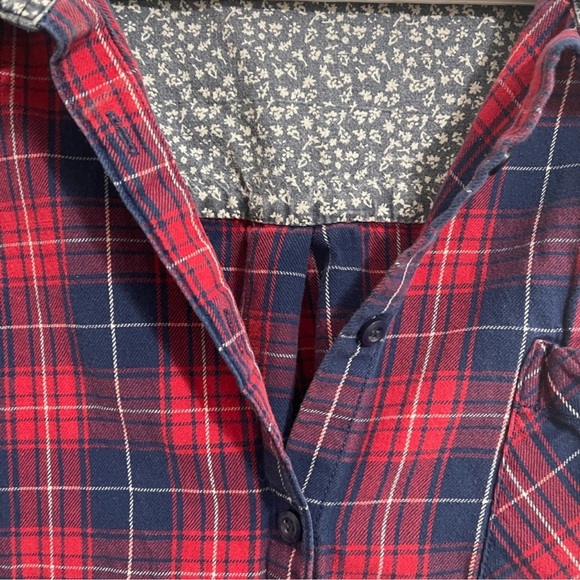 Upcycled “Gardening” cotton flannel with back patch. - Picture 3 of 6